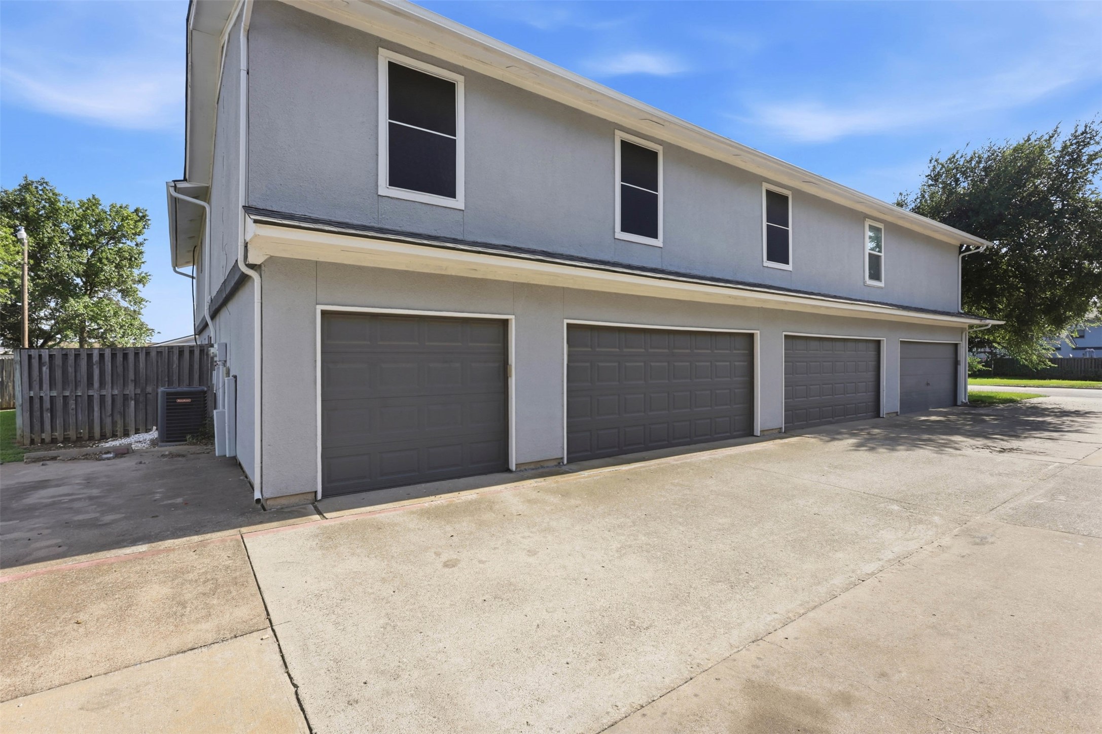 612 Ridgeline Drive Hurst TX 76053