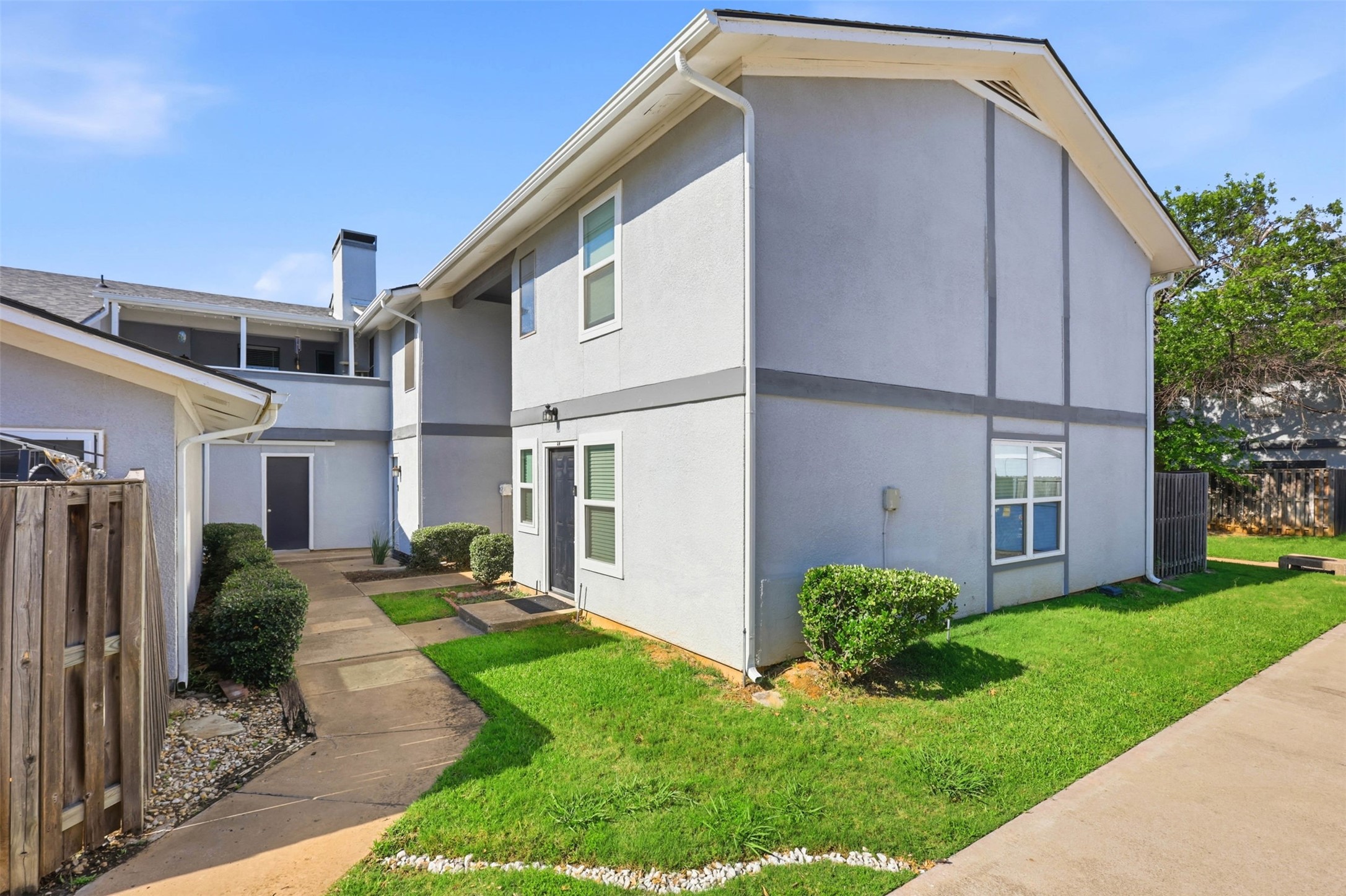 612 Ridgeline Drive Hurst TX 76053