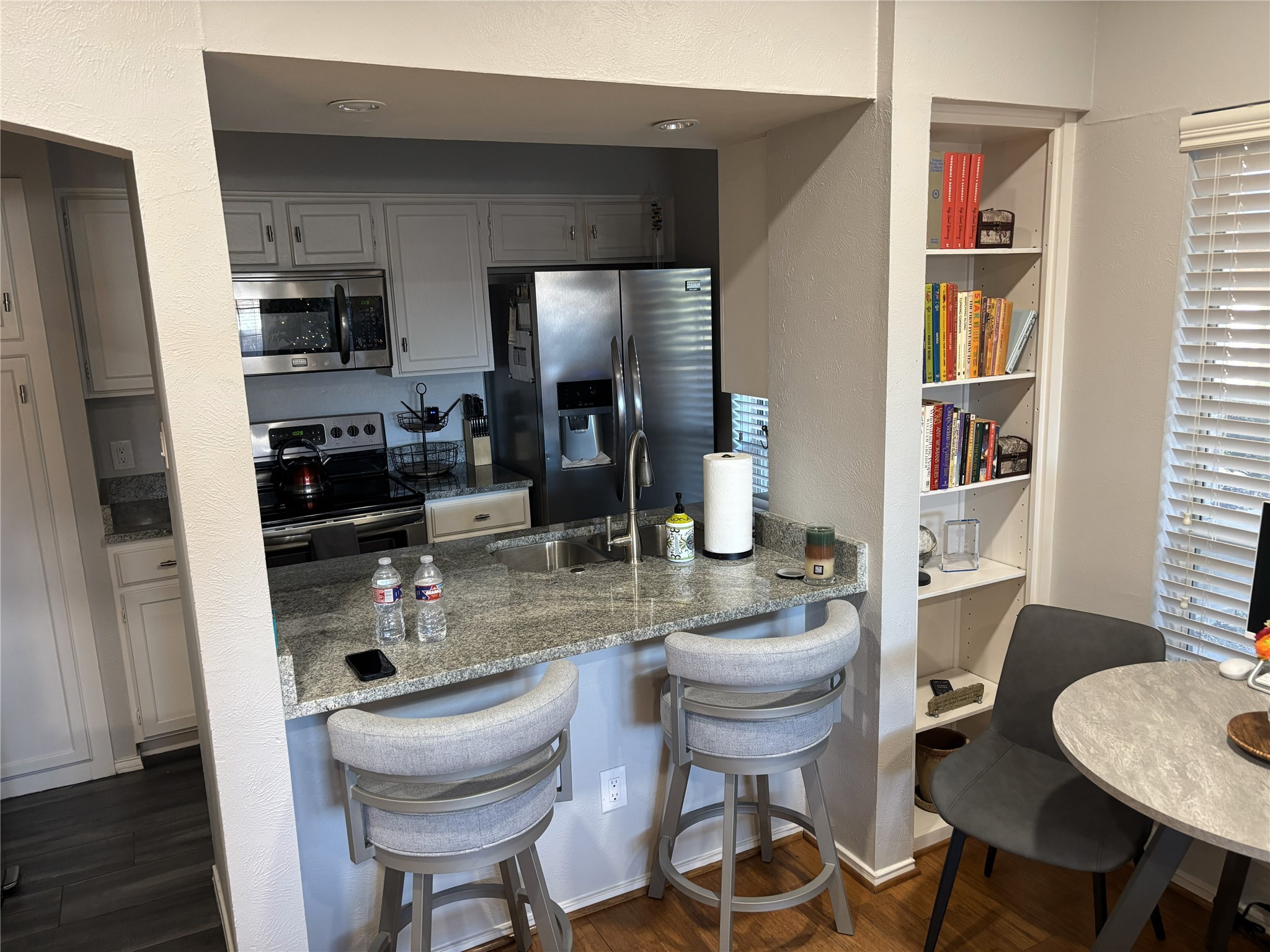 4067 Beltway Drive Addison TX 75001