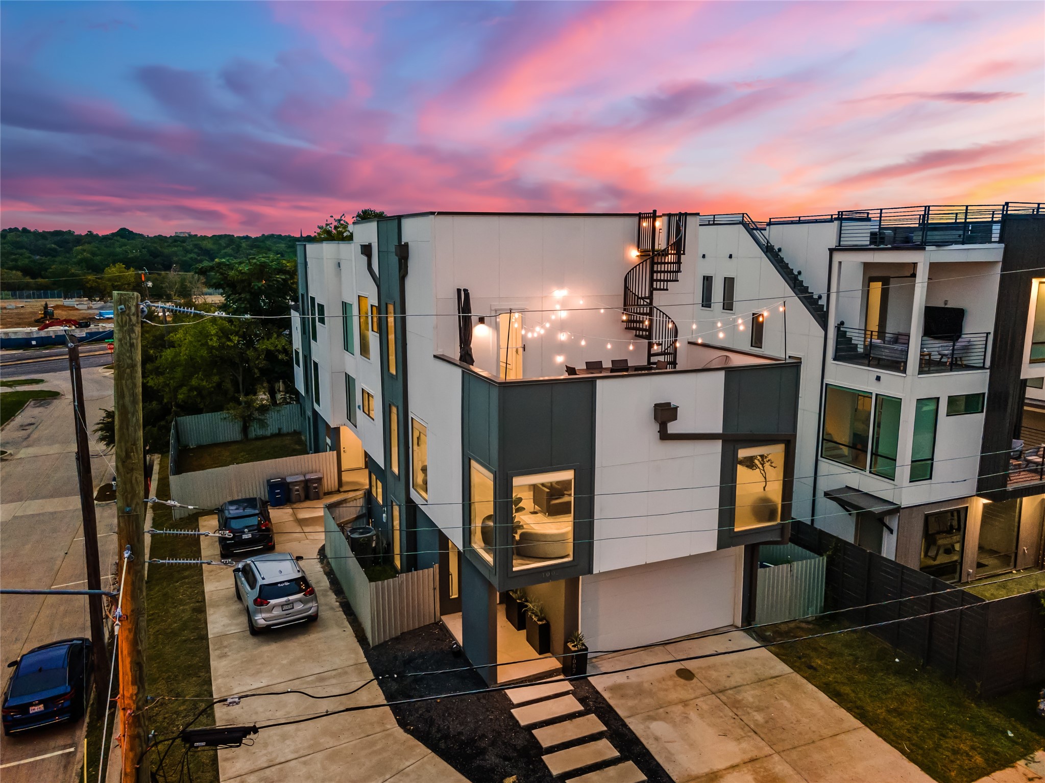 1002 Mobile Street Dallas TX 75208
