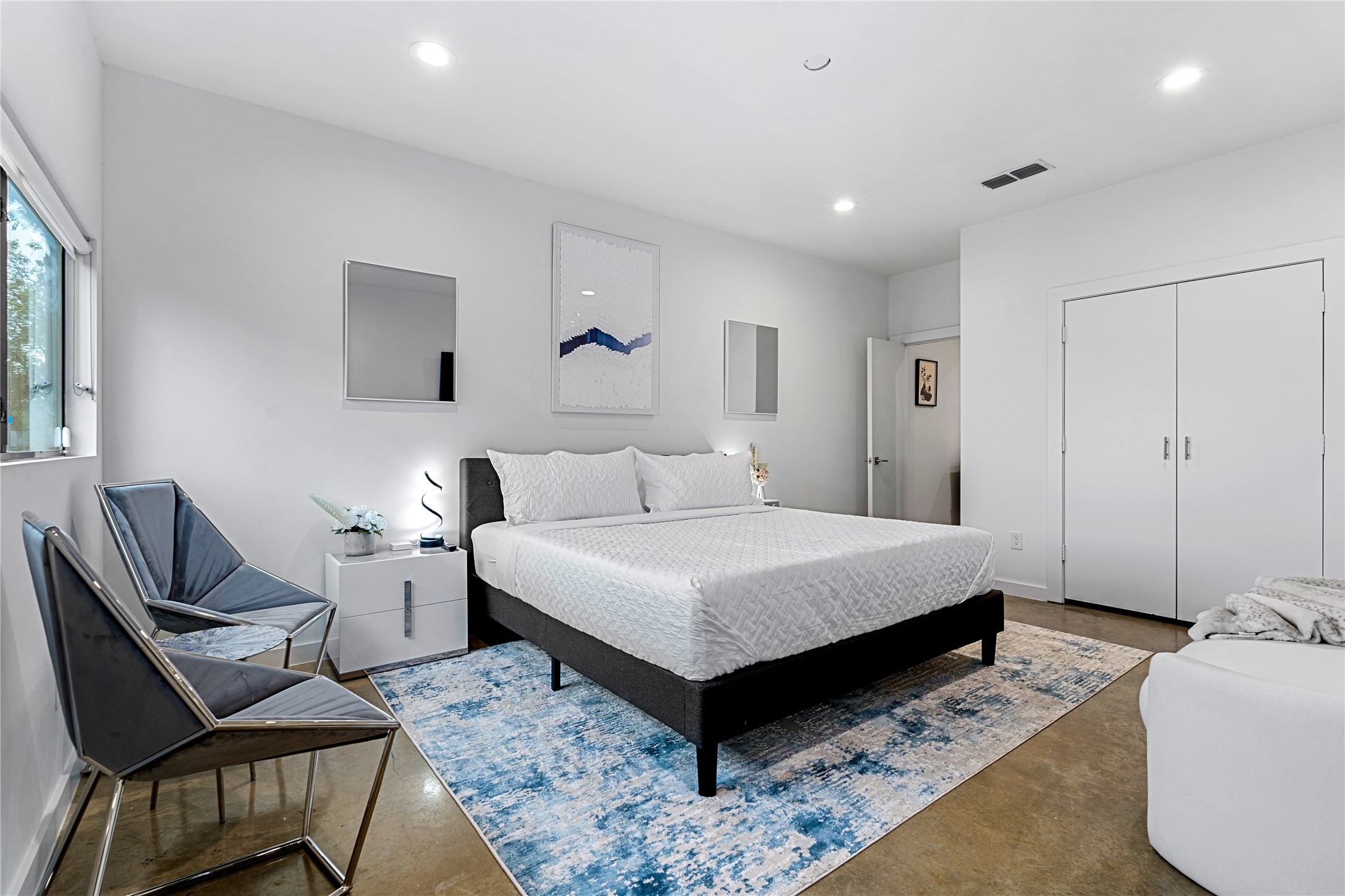 1002 Mobile Street Dallas TX 75208