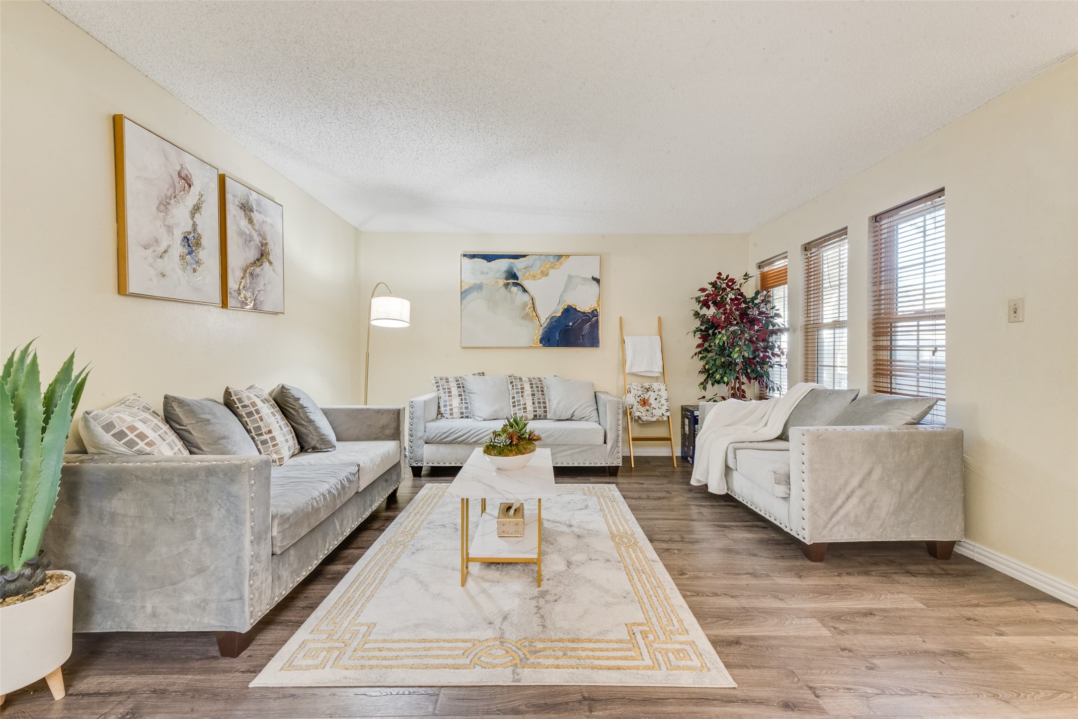 527 Towne House Lane Richardson TX 75081