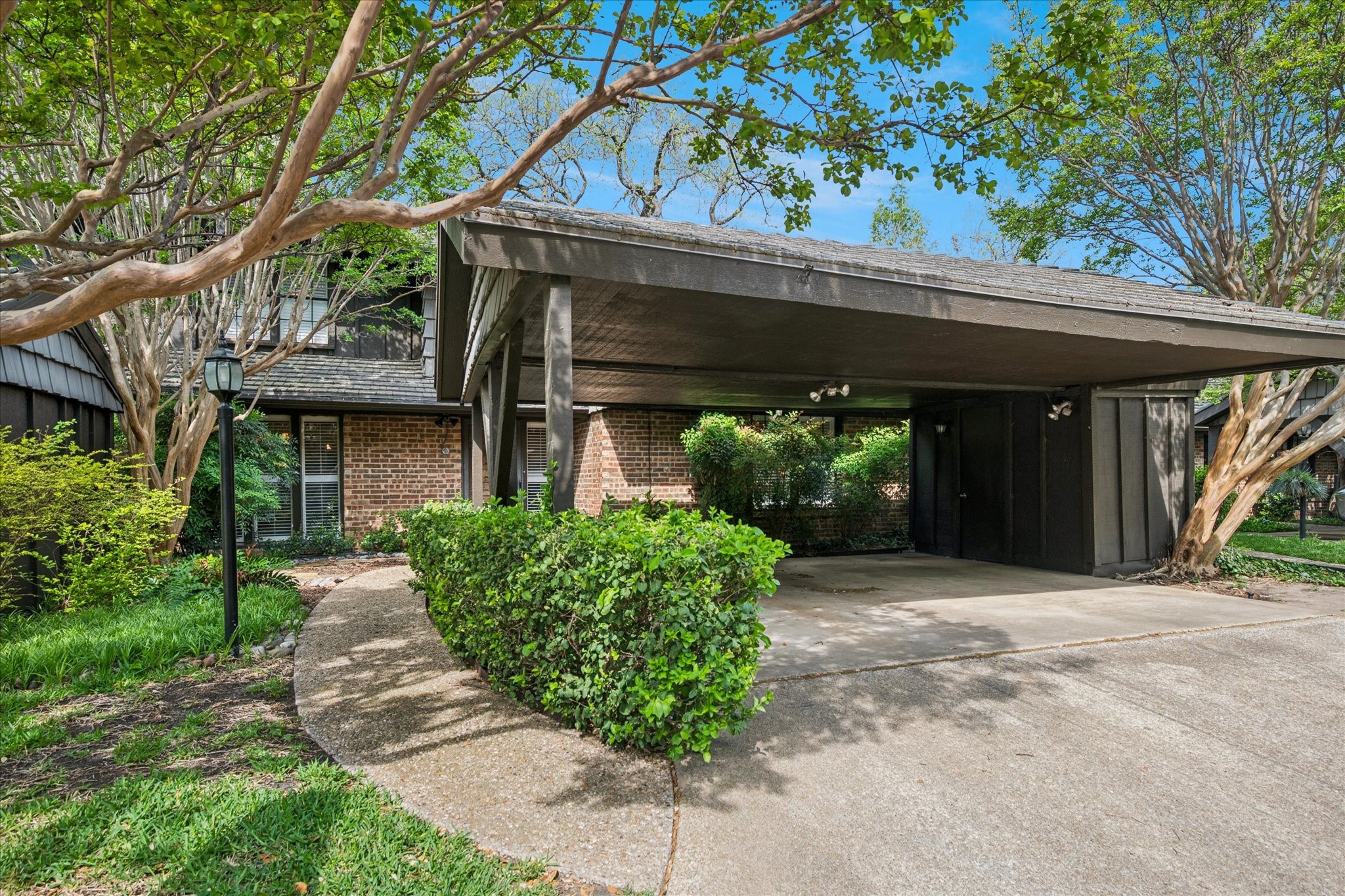 6991 Helsem Way Dallas TX 75230