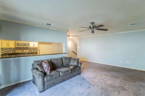 526 E Avenue J Grand Prairie TX 75050