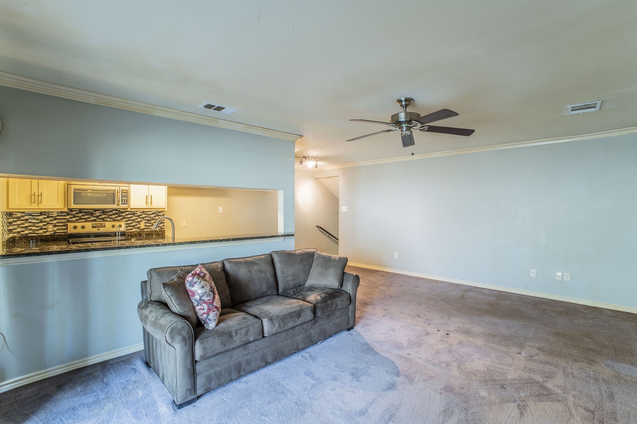 526 E Avenue J Grand Prairie TX 75050