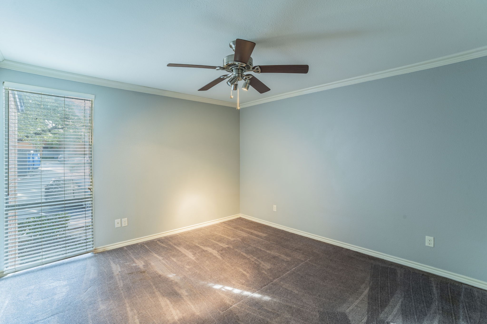 526 E Avenue J Grand Prairie TX 75050