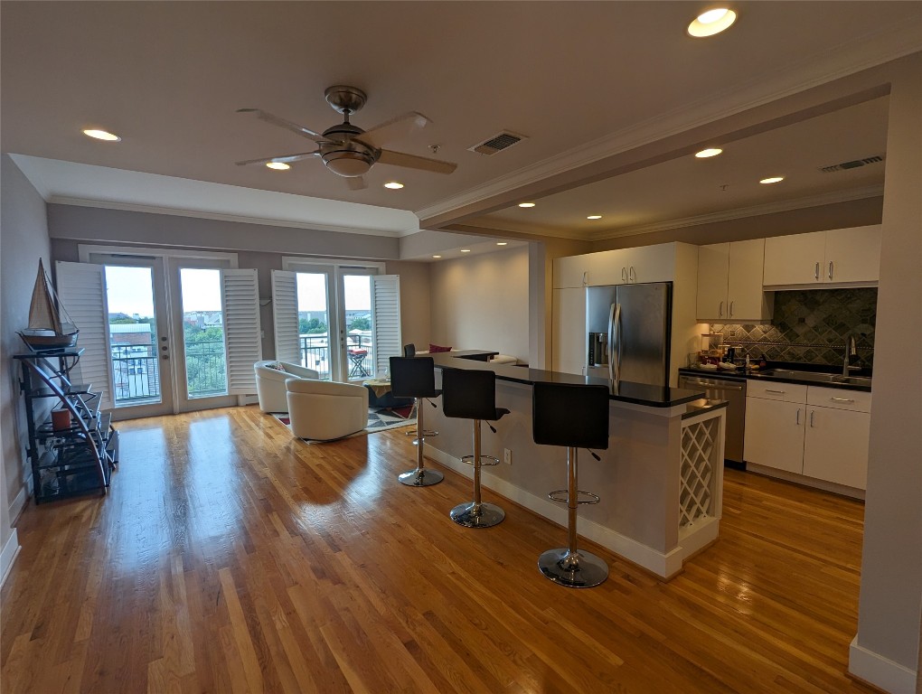 Addison TX, 5055 Addison Circle, Unit 707