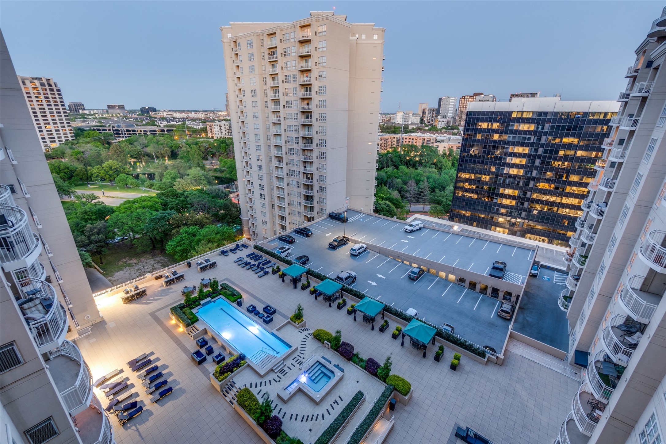 3225 Turtle Creek Boulevard Dallas TX 75219