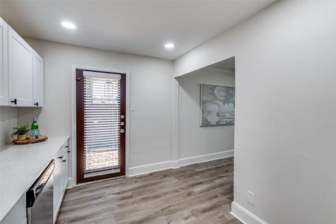 10211 Regal Oaks Drive Dallas TX 75230