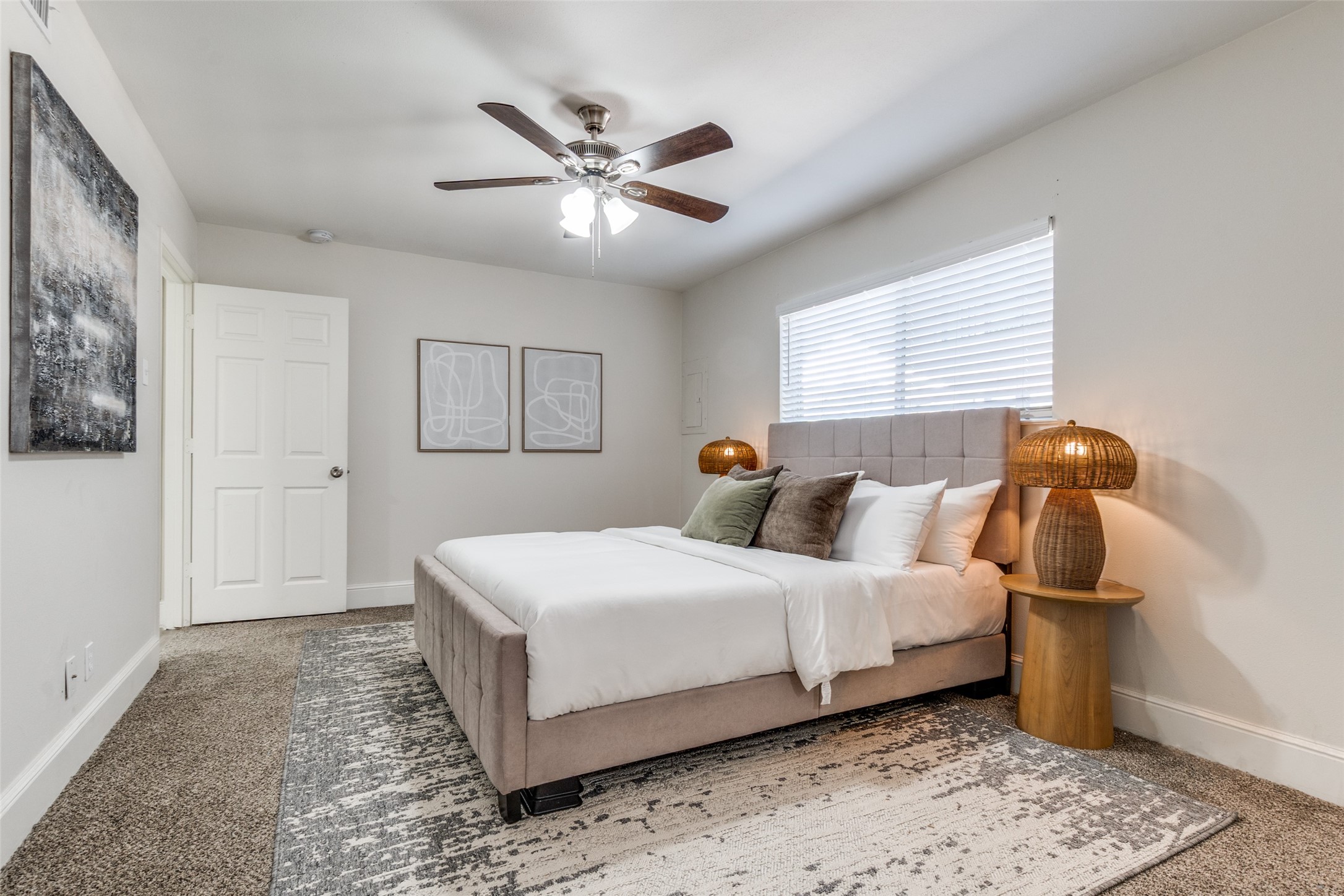 10211 Regal Oaks Drive Dallas TX 75230