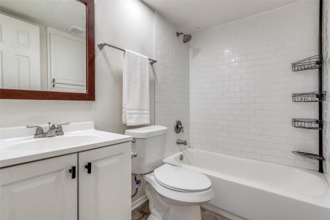 10211 Regal Oaks Drive Dallas TX 75230