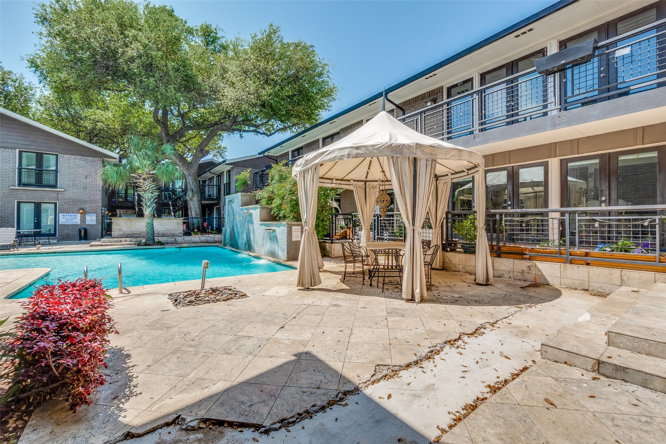 10211 Regal Oaks Drive Dallas TX 75230