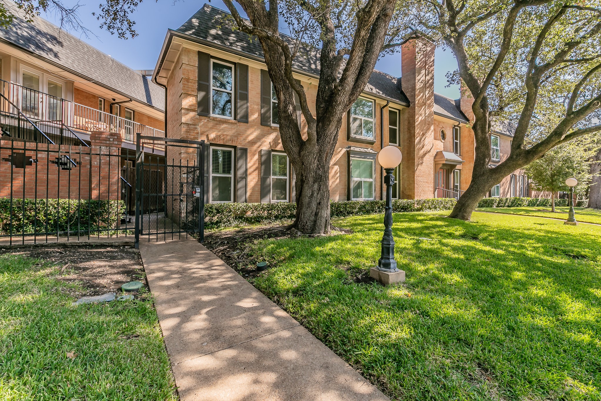 7814 Meadow Park Drive Dallas TX 75230