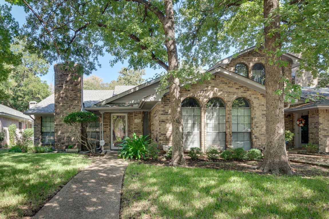 1013 W Lovers Lane Arlington TX 76013
