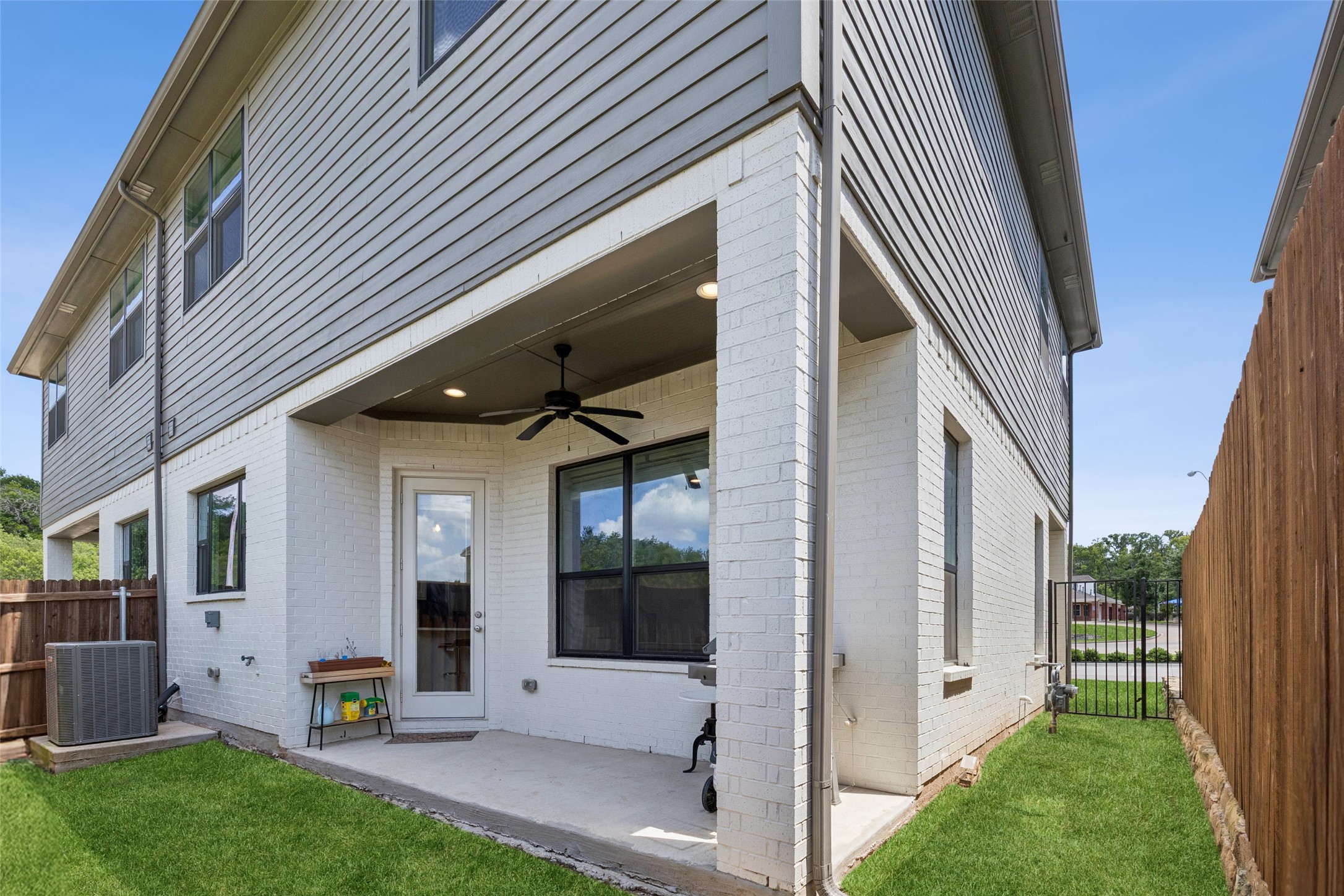 6306 Oakbend Circle Fort Worth TX 76132