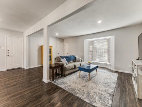 6037 Sandhurst Lane Dallas TX 75206