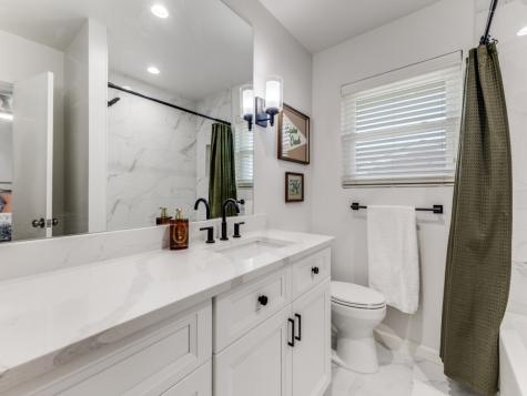 6037 Sandhurst Lane Dallas TX 75206