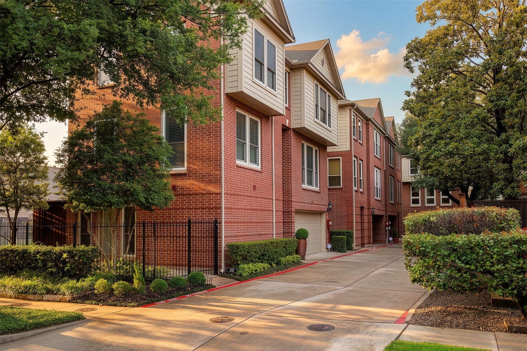 4415 Holland Avenue Dallas TX 75219