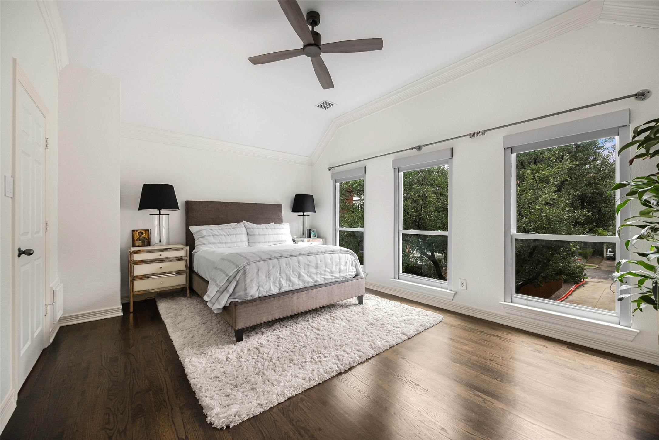 4415 Holland Avenue Dallas TX 75219