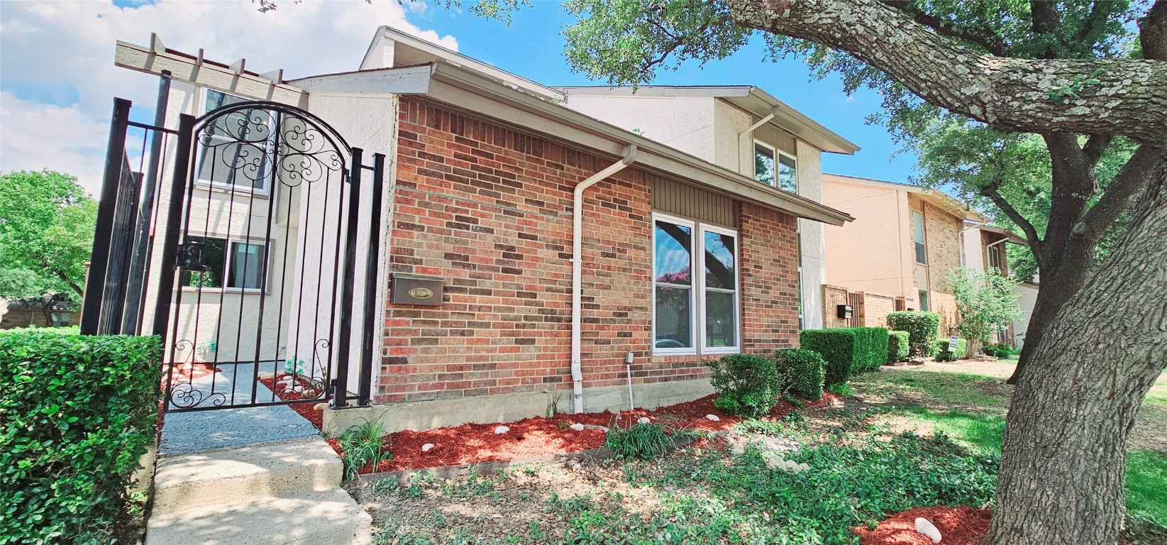 9832 Amberton Parkway Dallas TX 75243