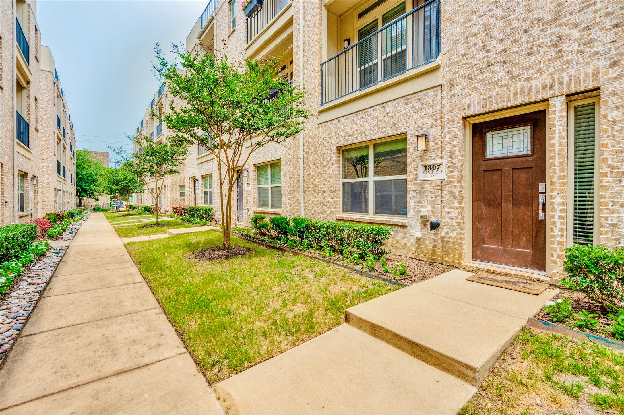1307 Palm Springs Lane Dallas TX 75204