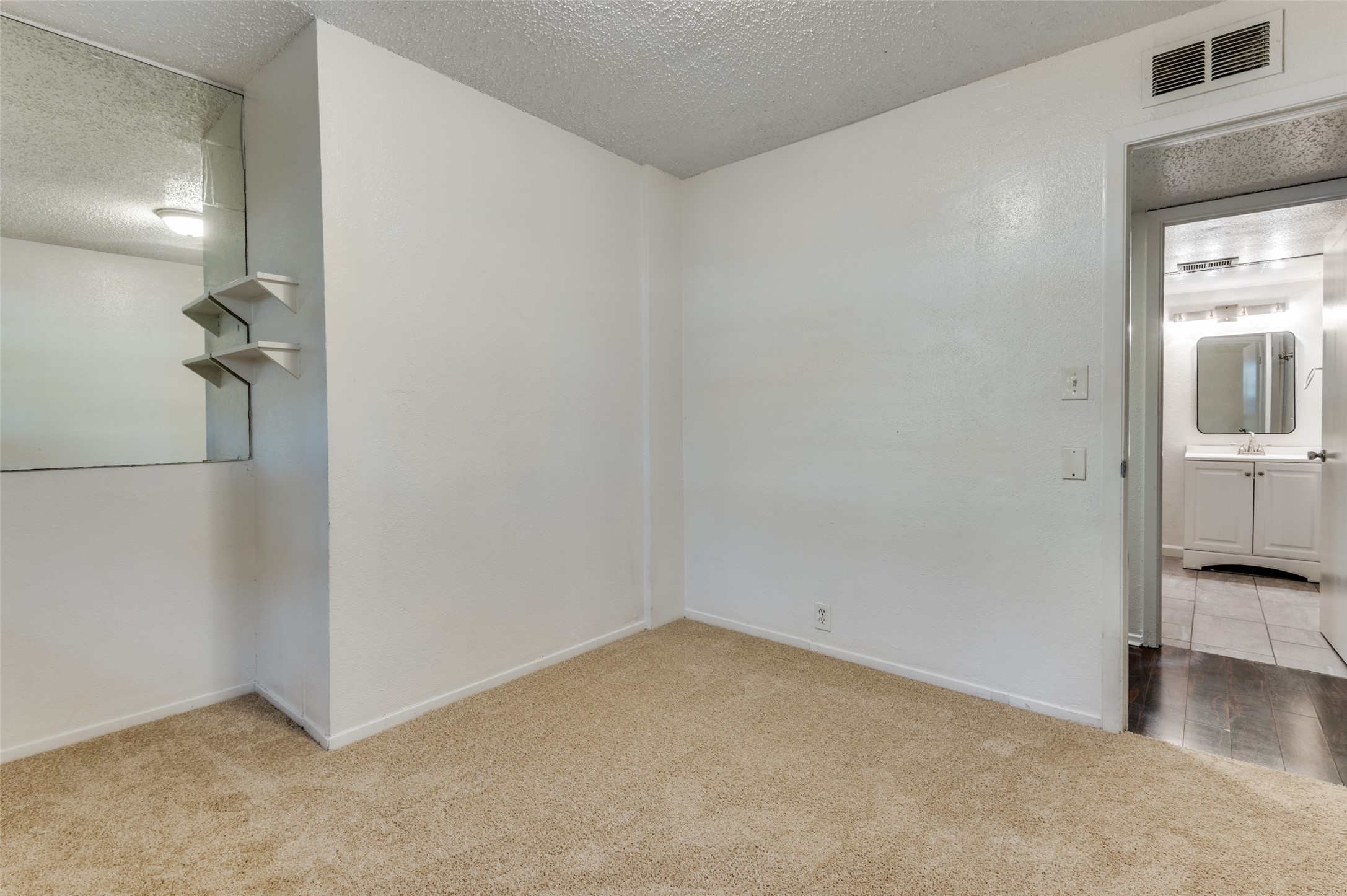 4304 Westminster Drive Irving TX 75038