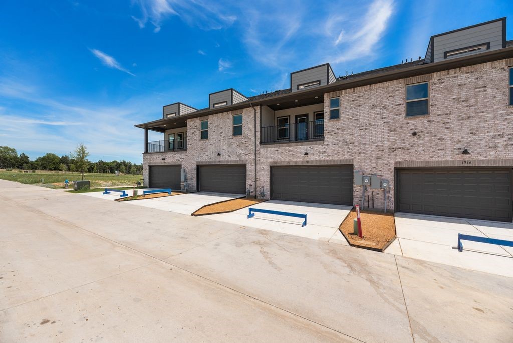 1920 Watermark Mews Rowlett TX 75088