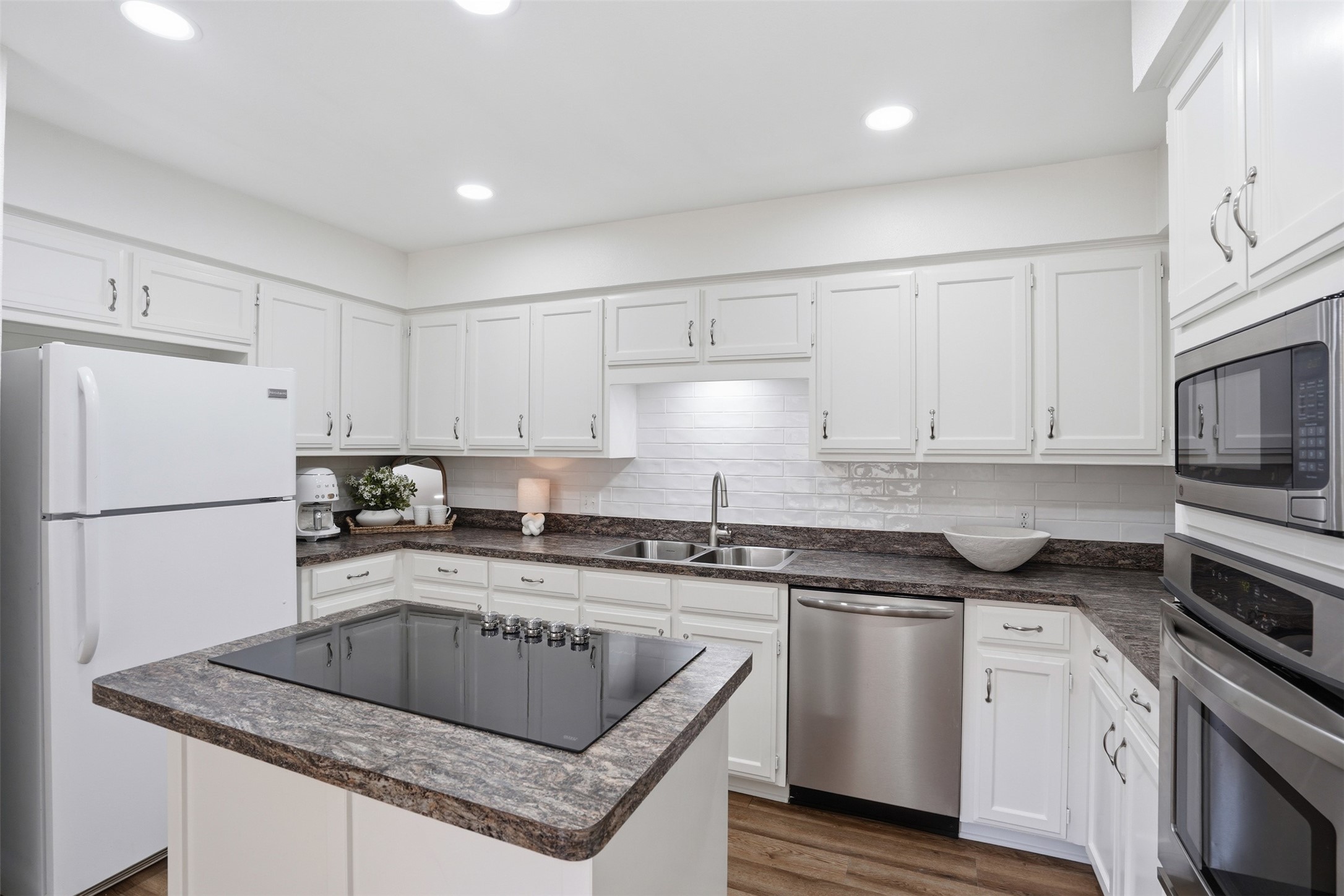 6304 Seabrook Drive Fort Worth TX 76132