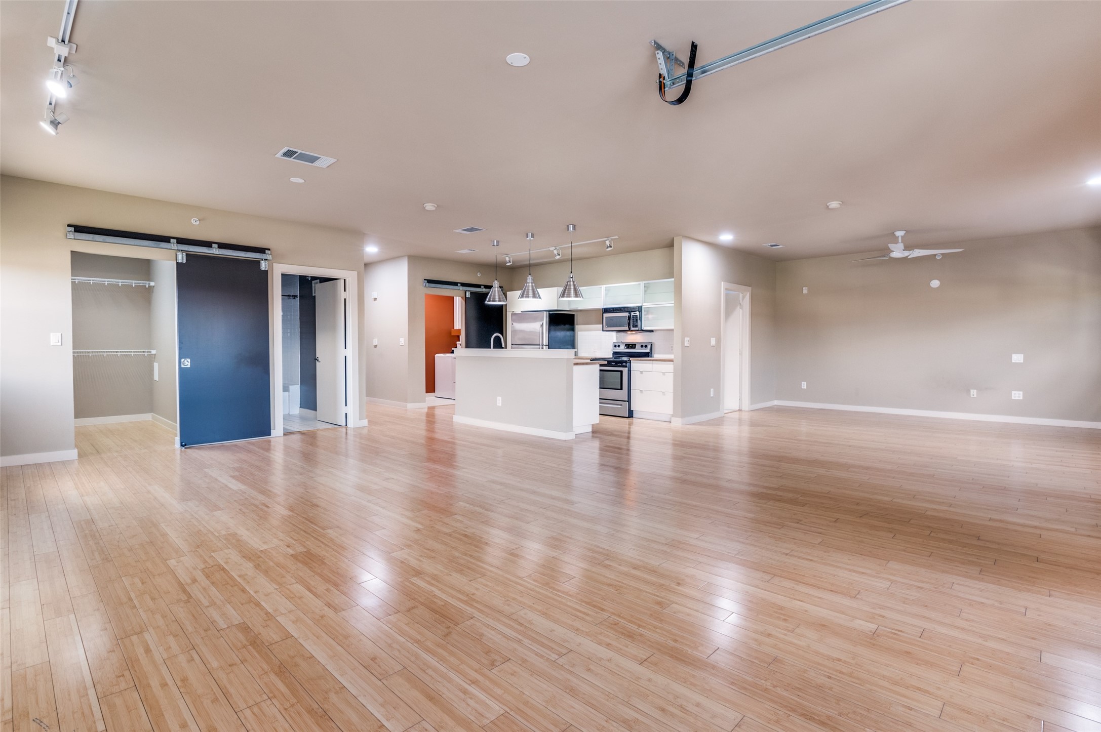 1111 S Akard Street Dallas TX 75215