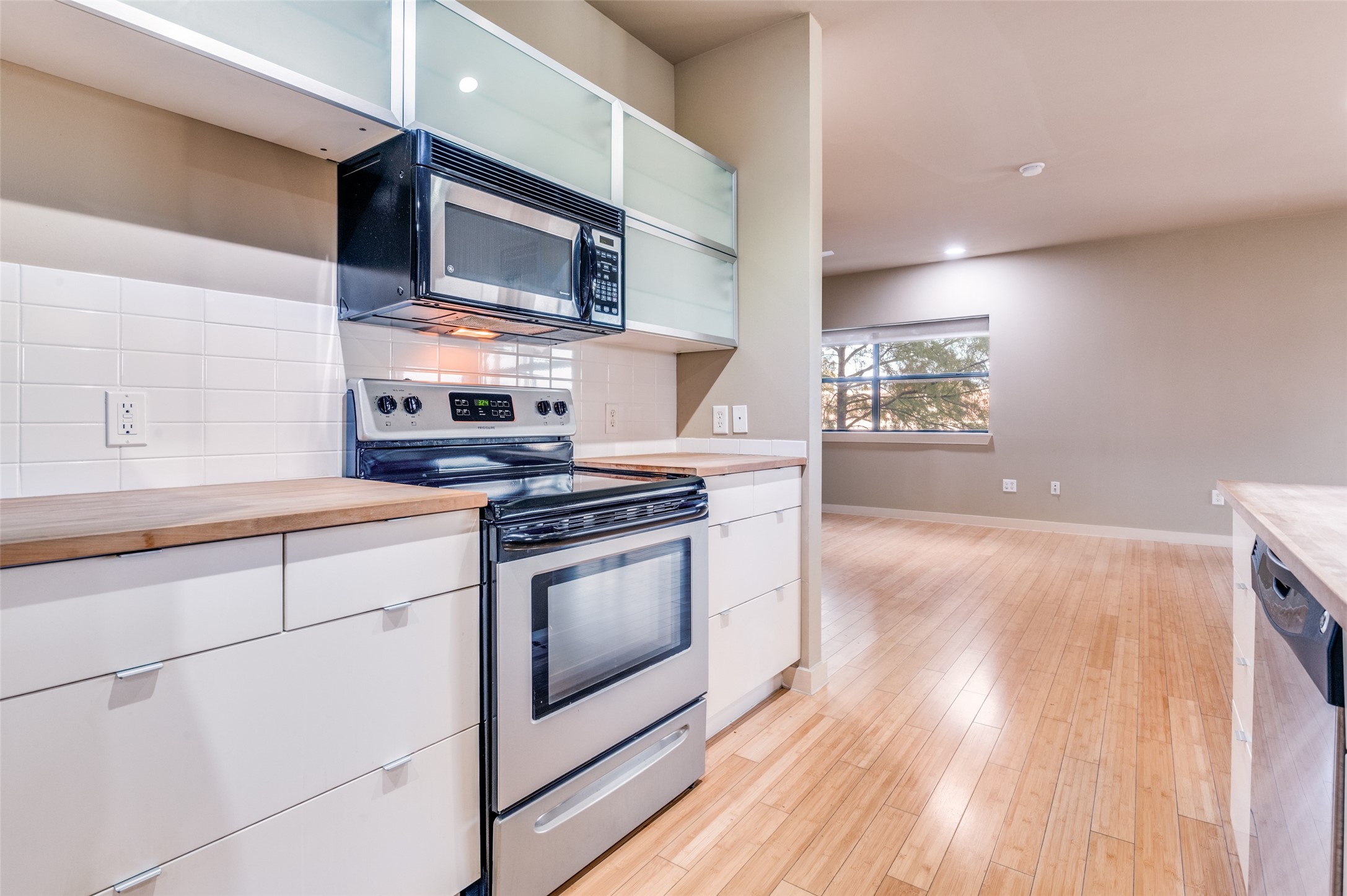 1111 S Akard Street Dallas TX 75215