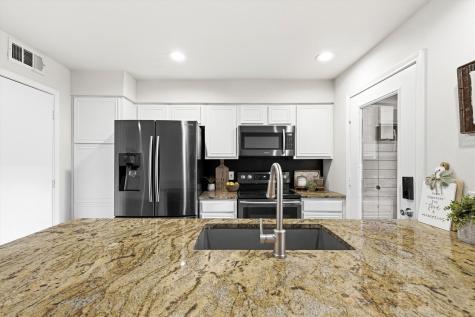 543 Josephine Street Dallas TX 75246
