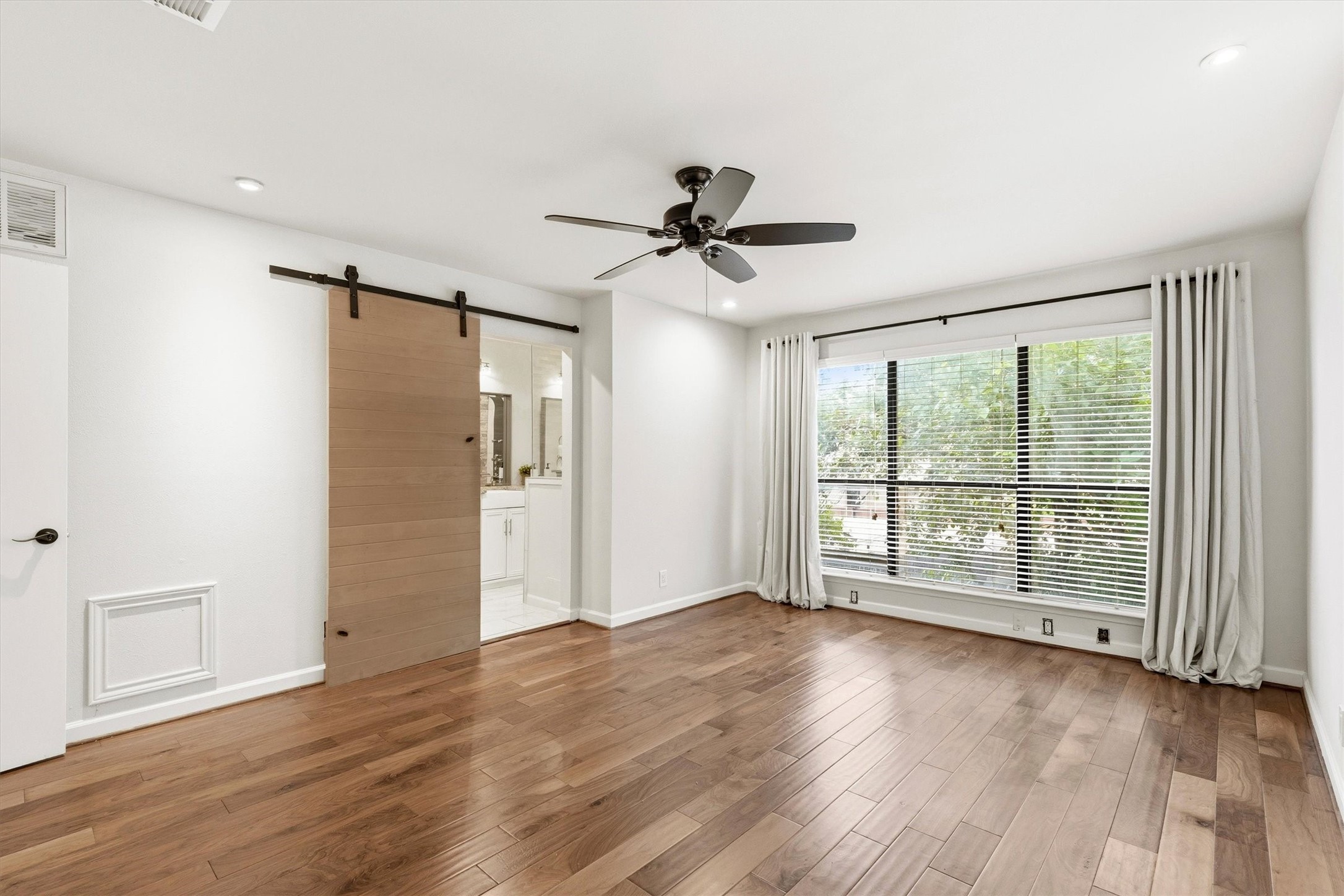 543 Josephine Street Dallas TX 75246