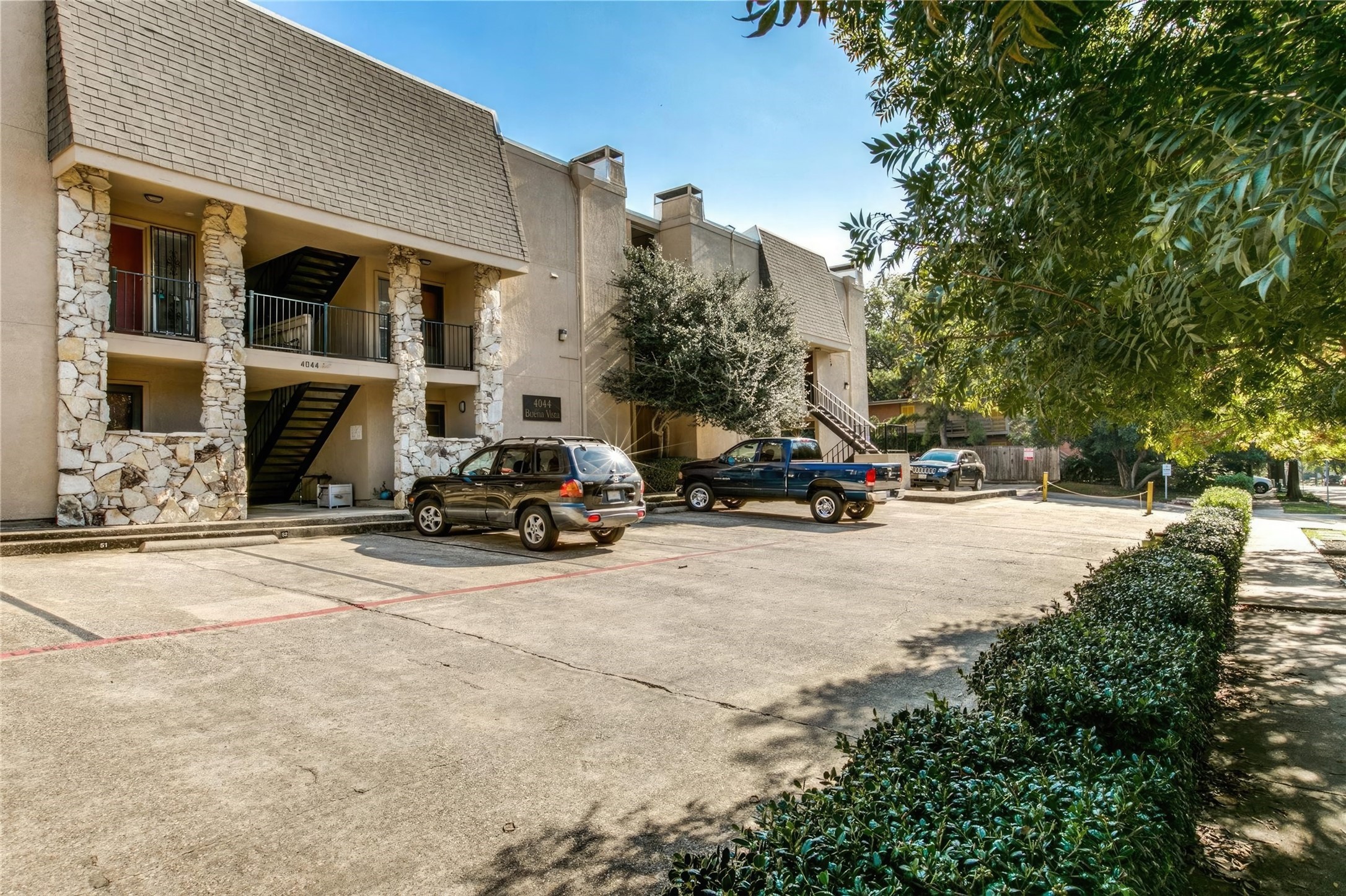 4044 Buena Vista Street Dallas TX 75204
