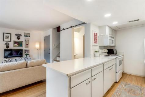 4044 Buena Vista Street Dallas TX 75204
