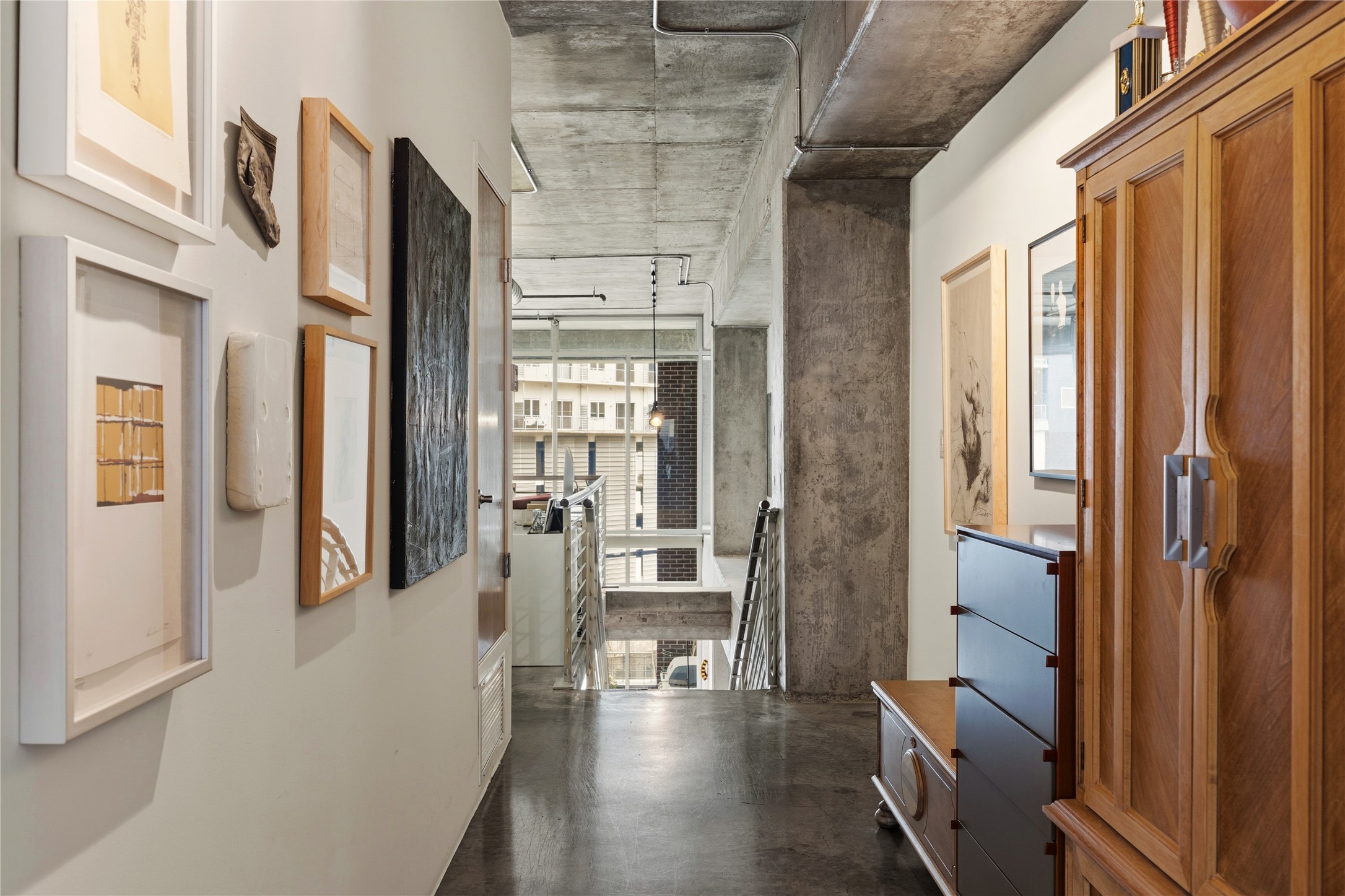 2011 Cedar Springs Dallas TX 75201