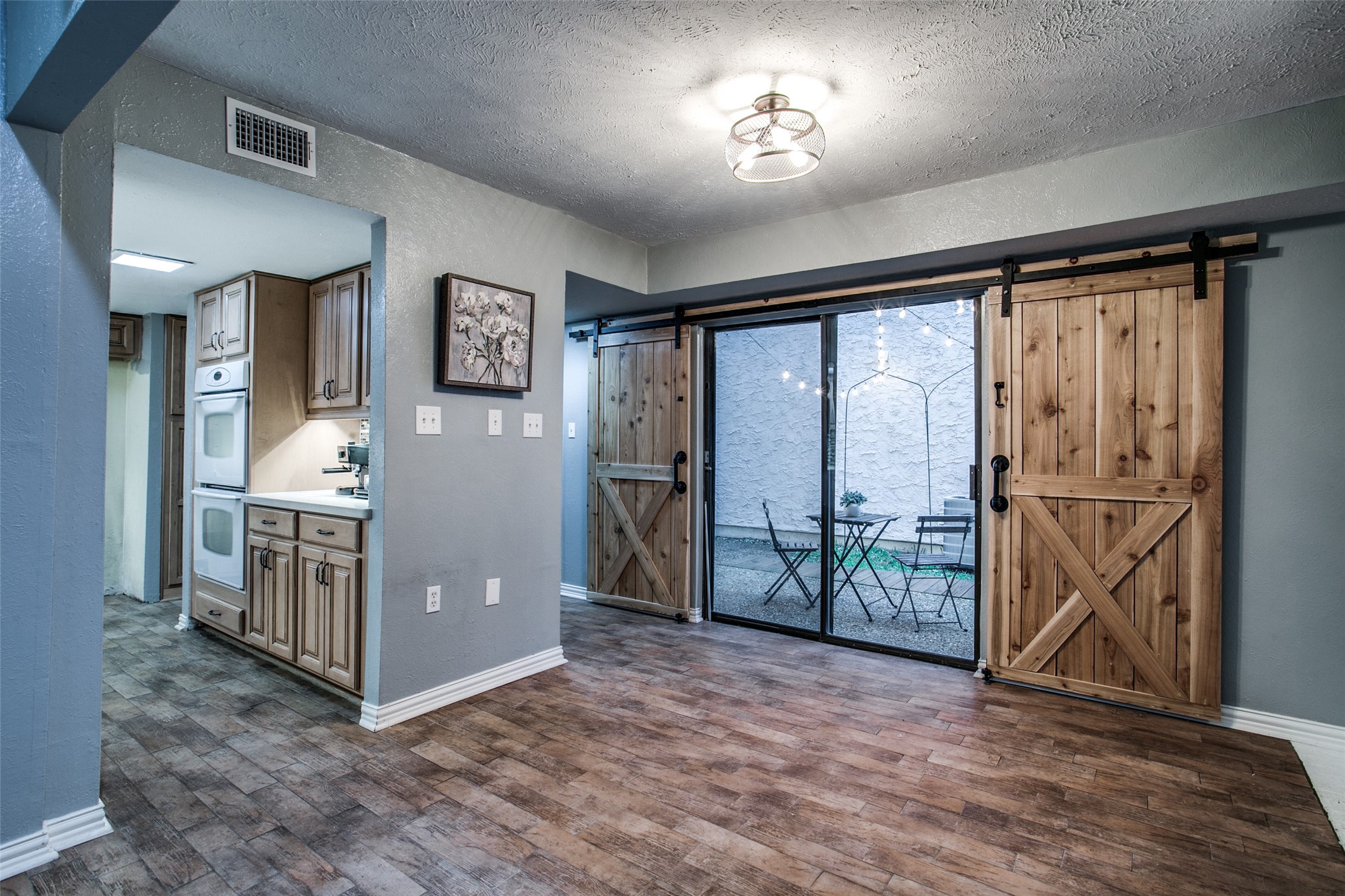 24 Oakbrook Drive Lewisville TX 75057