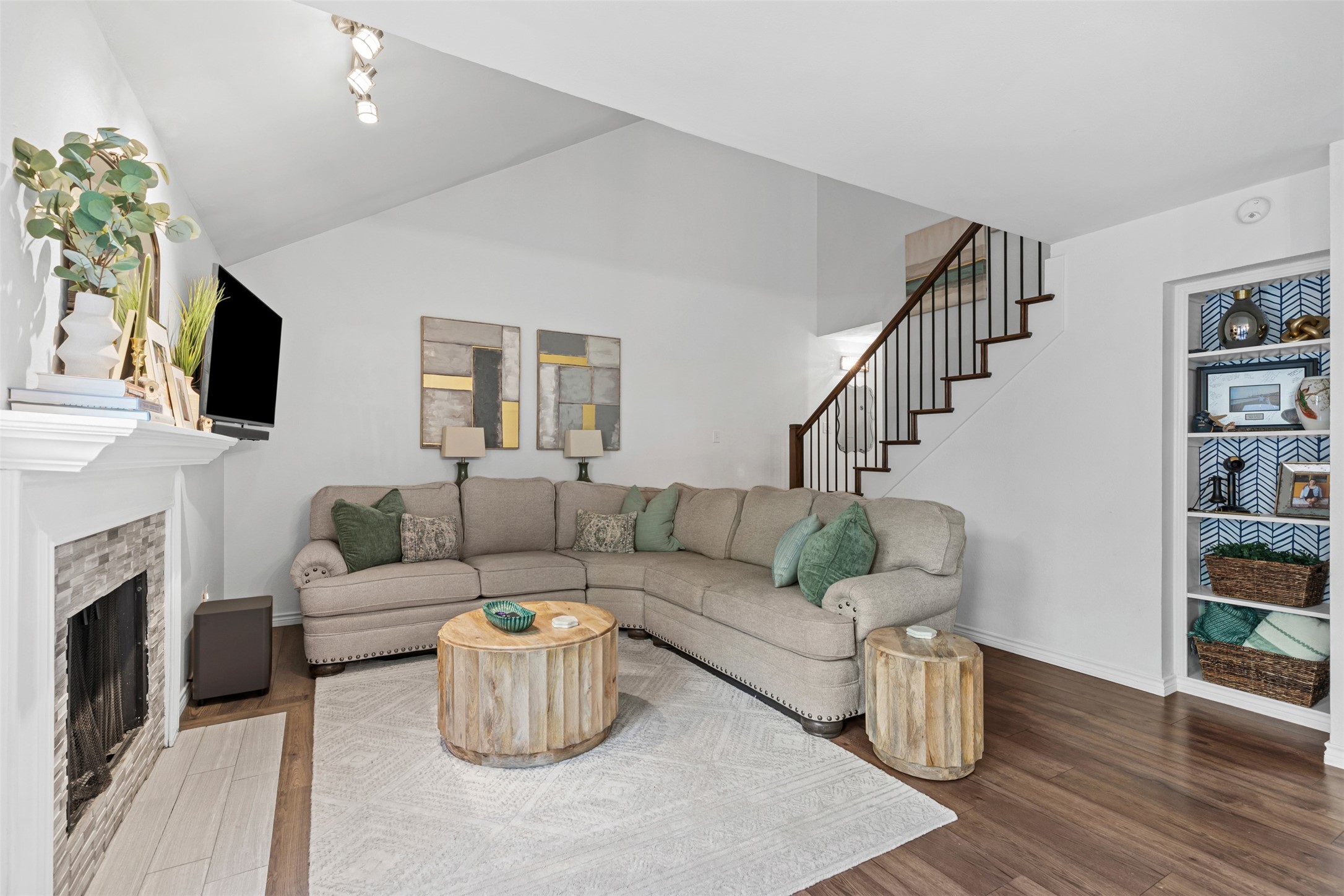 8439 Barnaby Street Dallas TX 75243