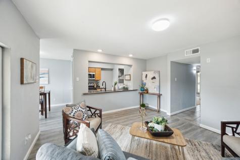 412 Valley Park Drive Garland TX 75043