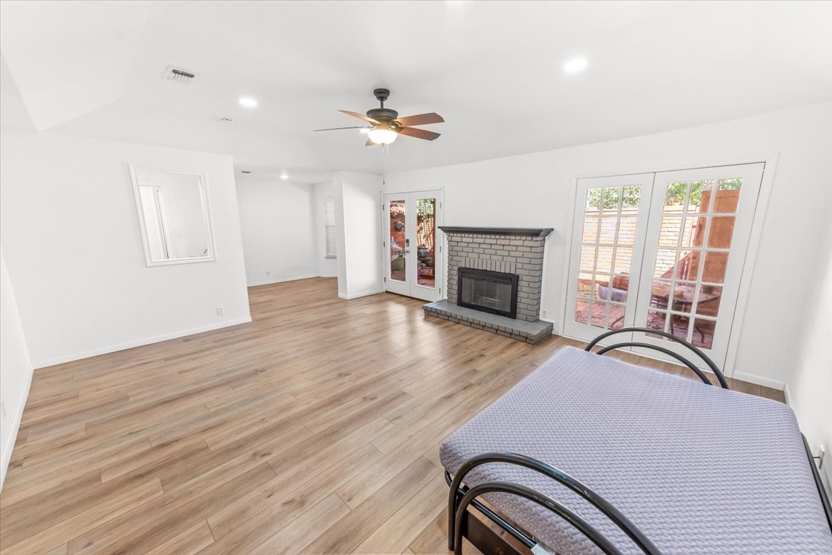 5224 Lake Shore Waco TX 76710