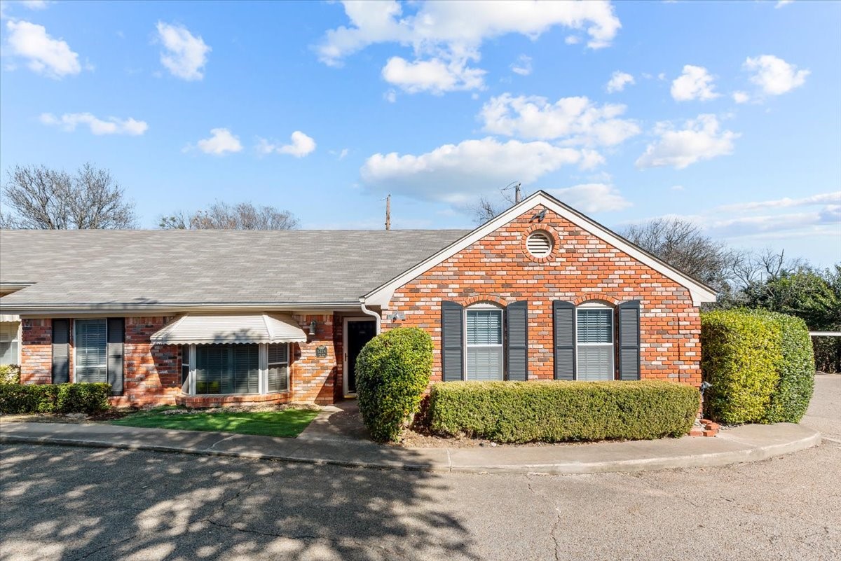 5224 Lake Shore Waco TX 76710