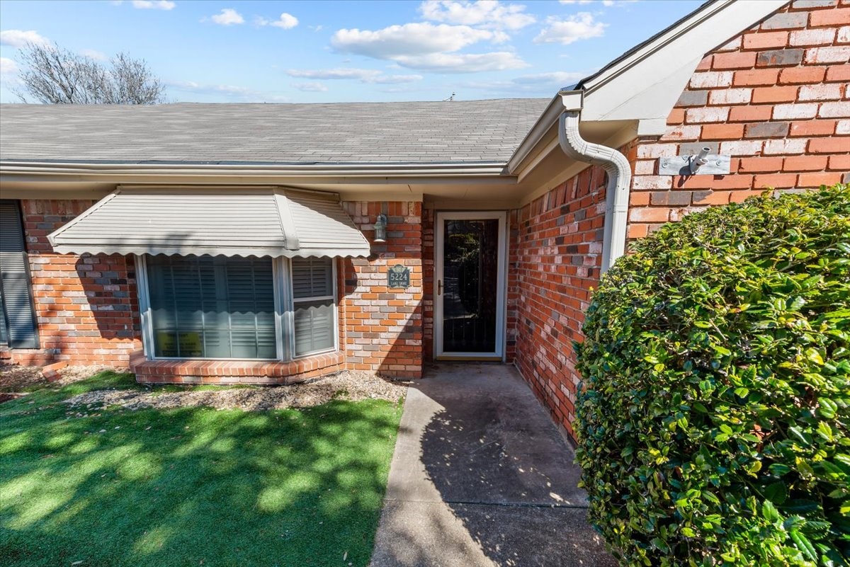 5224 Lake Shore Waco TX 76710