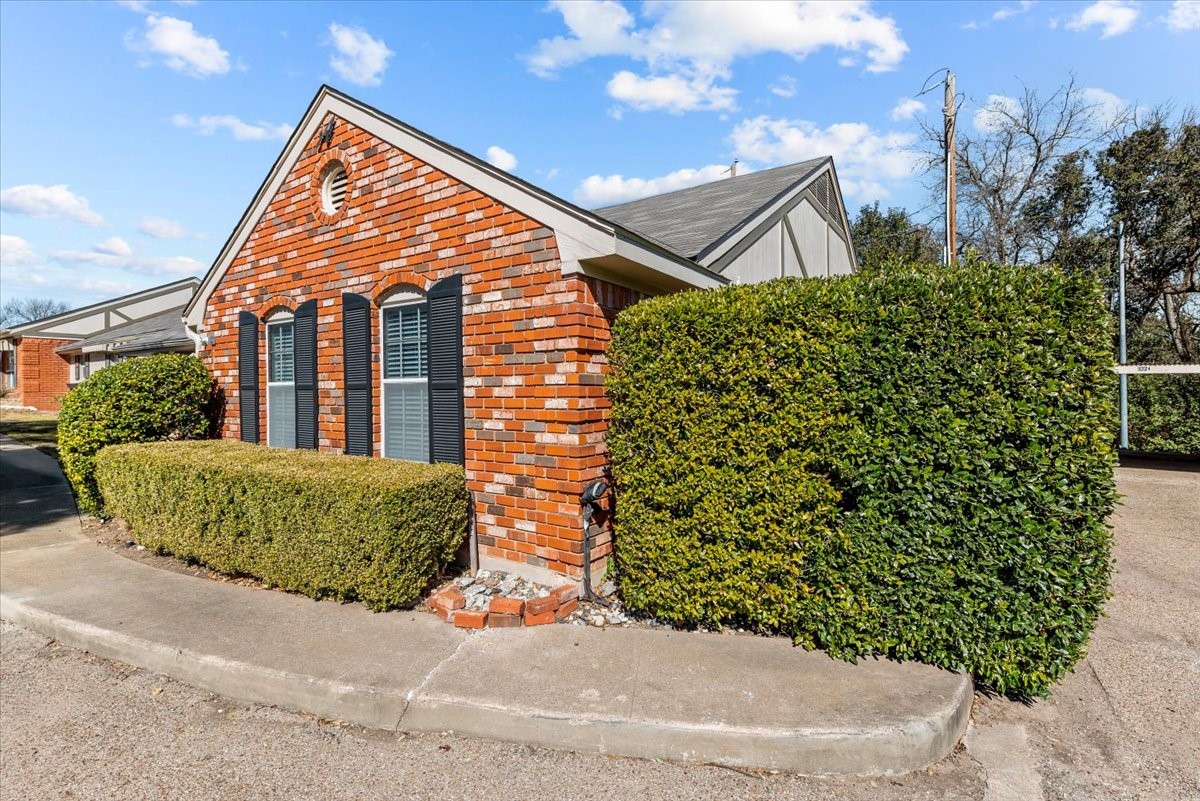 5224 Lake Shore Waco TX 76710