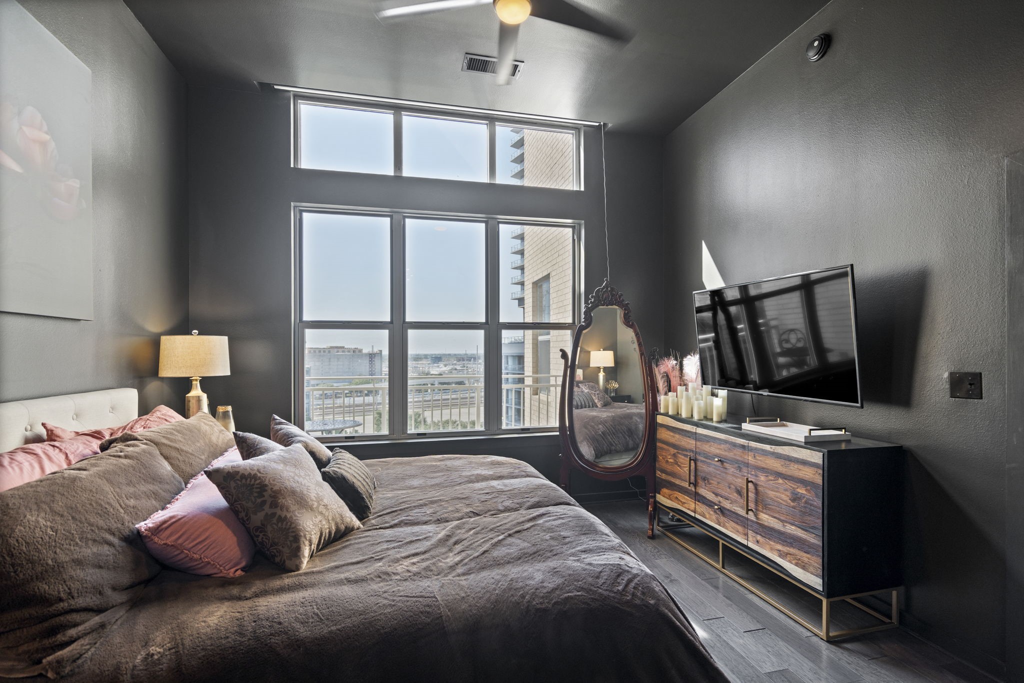 2323 N Houston Street Dallas TX 75219