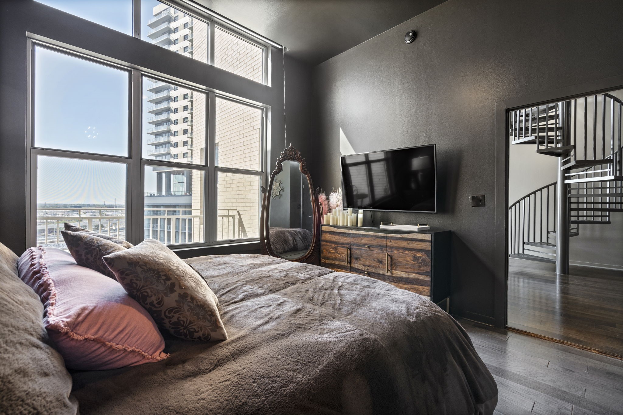 2323 N Houston Street Dallas TX 75219