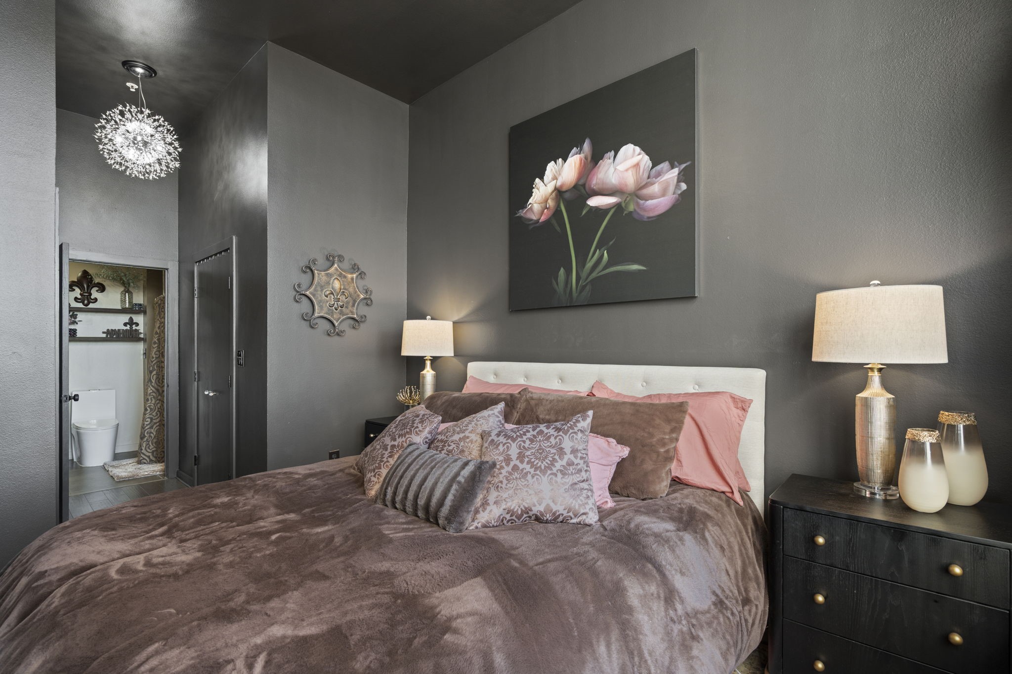 2323 N Houston Street Dallas TX 75219