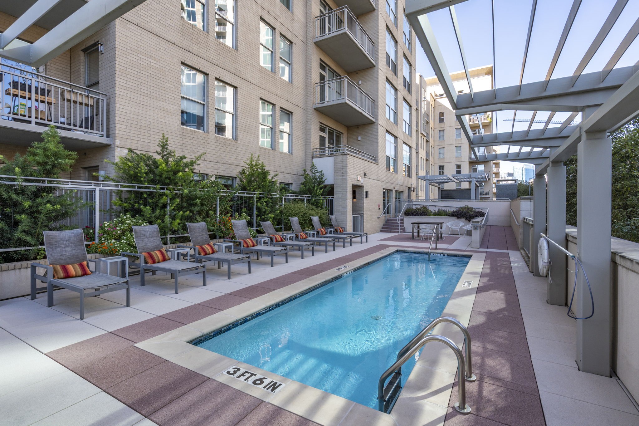 2323 N Houston Street Dallas TX 75219