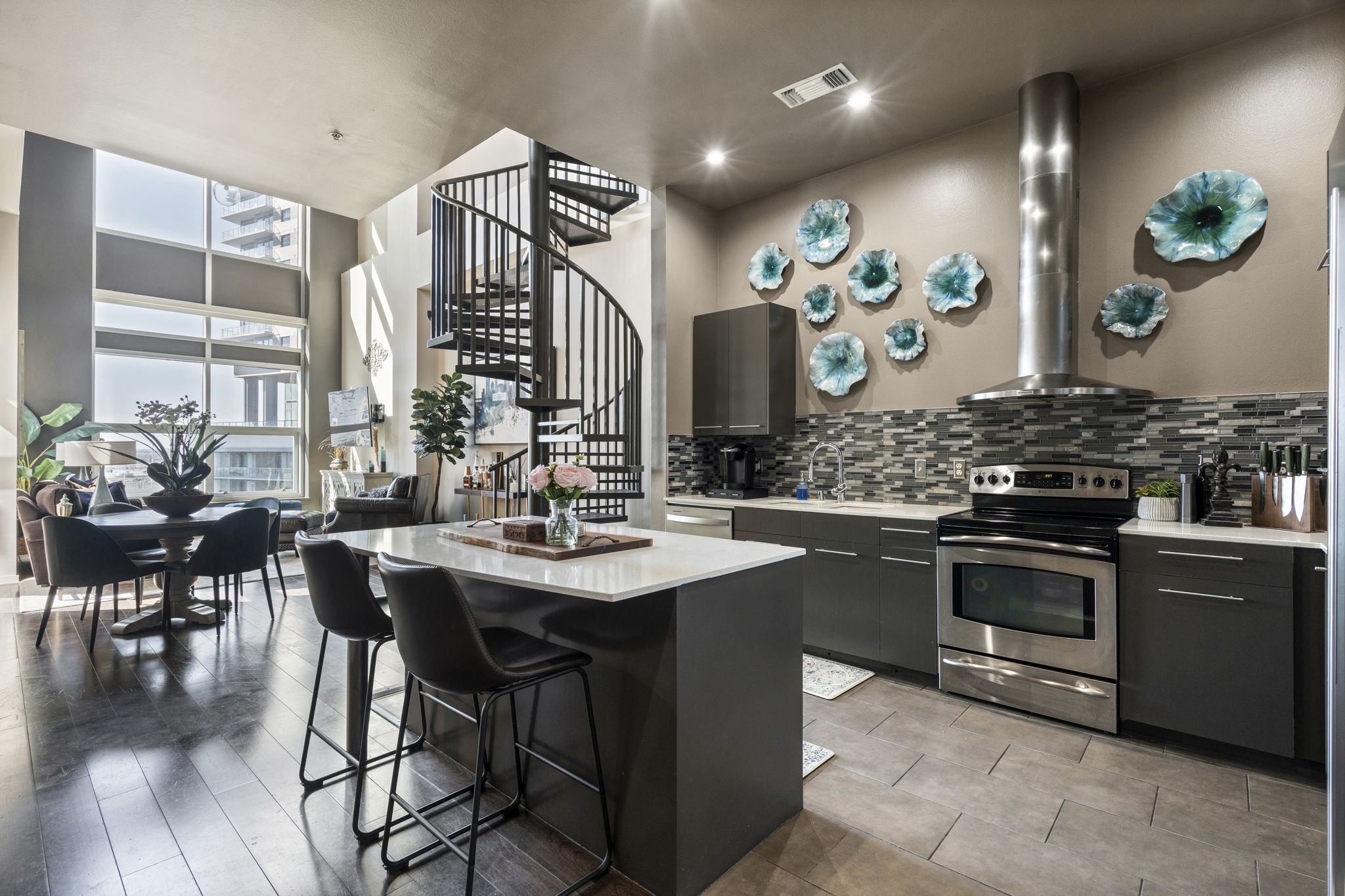 2323 N Houston Street Dallas TX 75219