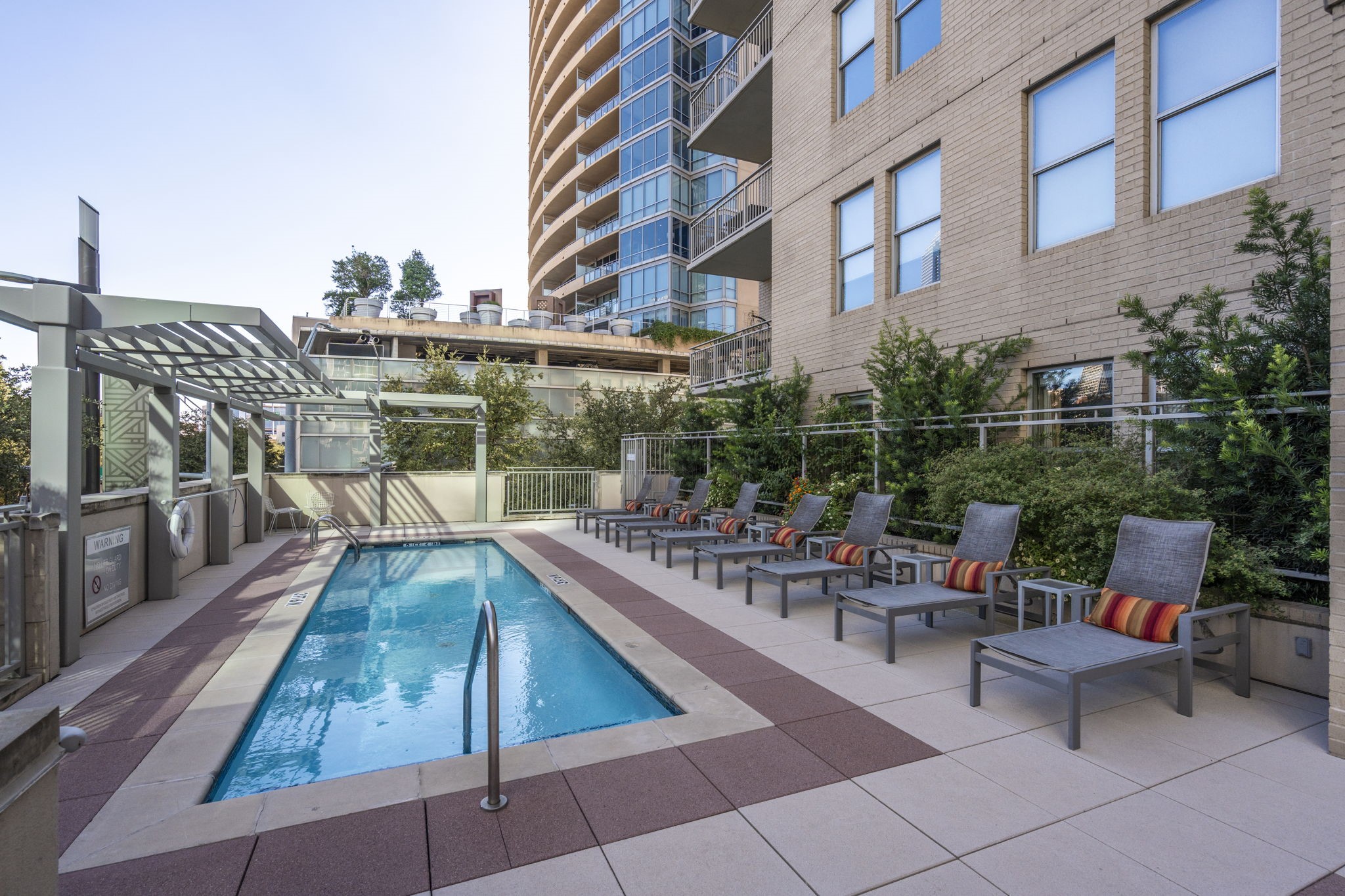 2323 N Houston Street Dallas TX 75219