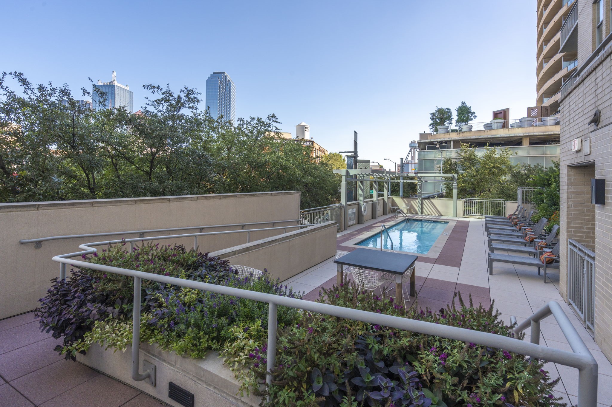 2323 N Houston Street Dallas TX 75219