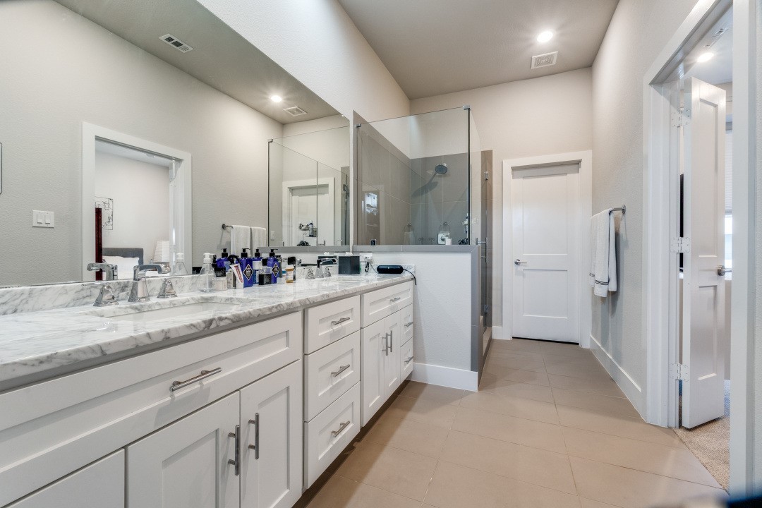 5608 Lindell Avenue Dallas TX 75206